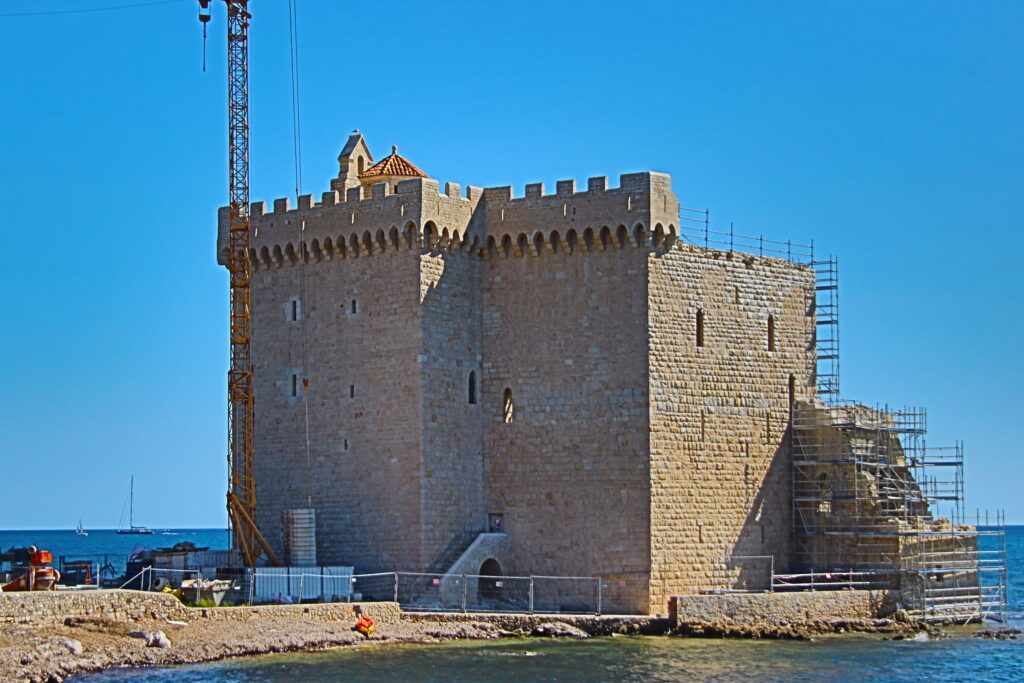 Castle on Saint Honorat